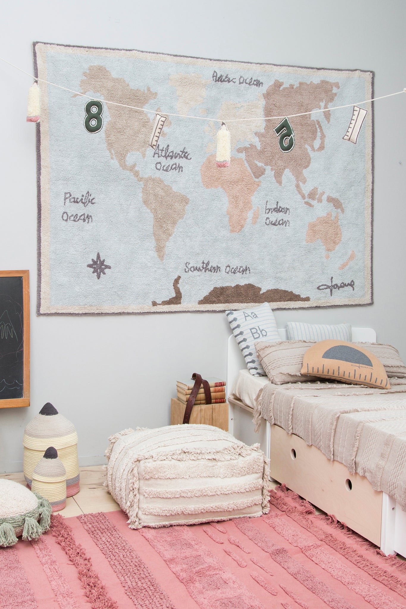 Washable Rug Vintage Map- M